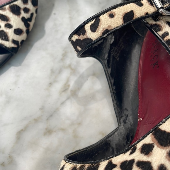 🔥5 for $15🔥 - White House Black Market unique “hair” material heels - Size 9 - Picture 16 of 16